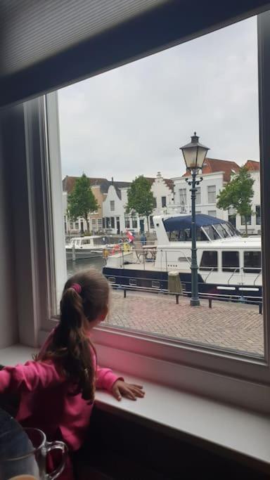 غوس Apart Hotel De Grote Kade I Voorheen B&B De Grote Kade المظهر الخارجي الصورة